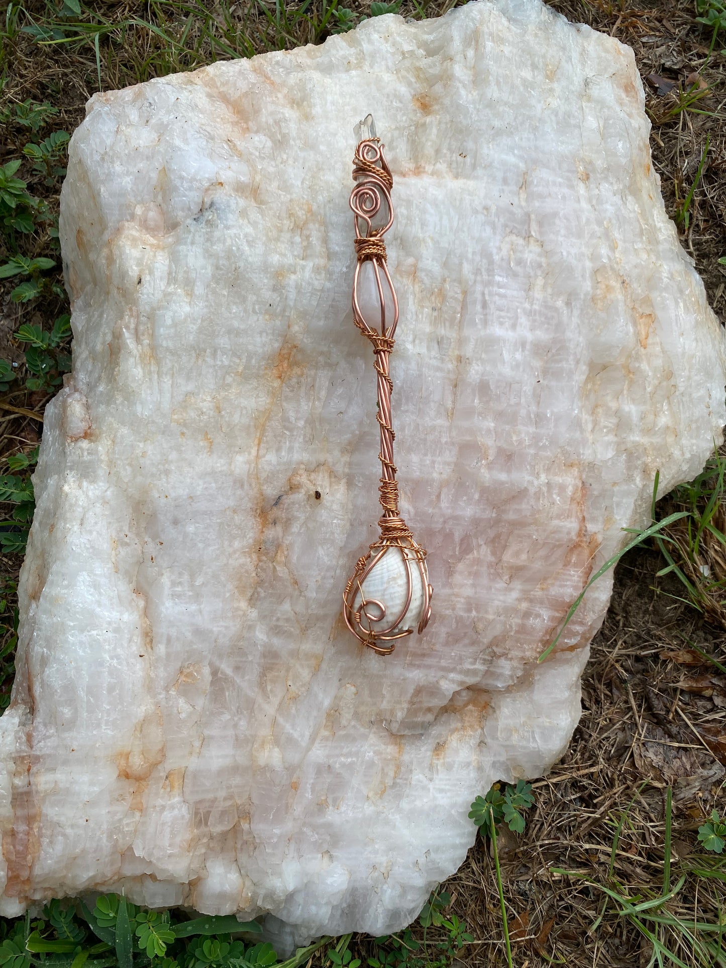 Clear+Rose Quartz +sea shell/copper wand!