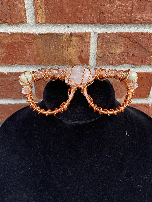 Quartz, copper, and cowry shell specs!