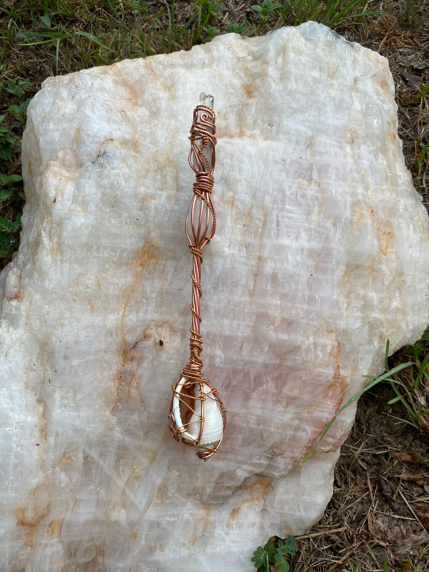 Clear+Rose Quartz +sea shell/copper wand!